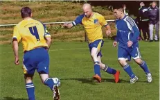  ?? FOTO: NN ?? Spielszene vom Sieg des SV Rees beim Freudenber­g-Turnier.