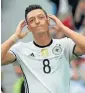  ??  ?? Mesut Ozil