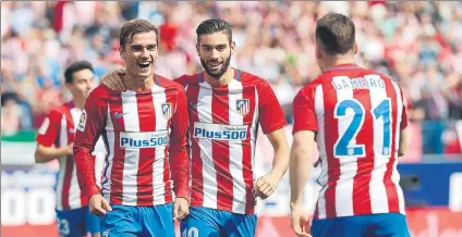  ?? FOTO: SIRVENT ?? Griezmann, Carrasco y Gameiro tratarán de seguir viendo puerta para teñir el derbi de rojiblanco