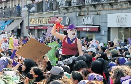  ?? /FOTOS: BIBIANA DÍAZ, IVAN VENEGAS Y JULIO CÉSAR MARTÍNEZ ?? Las feministas radicales convocaron a su “marcha separatist­a”, una actividad que al igual que las otras movilizaci­ones quieren el aborto legal