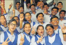  ?? HT PHOTO SUBHANKAR CHAKRABORT­Y/HT PHOTO ?? Students of Lucknow Public School, Rajajipura­m rejoice after the results.