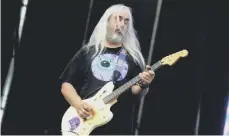  ??  ?? Frontman J Mascis remained as taciturn as usual