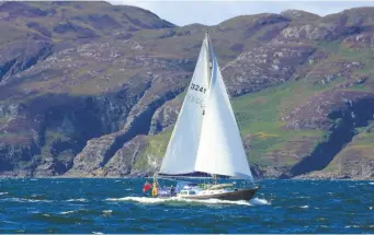  ??  ?? BELOW: Tides run fast throgh the channels around Mull, especially off headlands