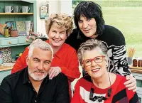  ??  ?? Noel with Sandi and judges Paul Hollywood and Prue