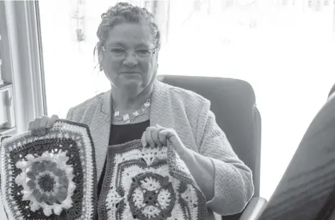  ?? Damon MacLean ?? Wendy Richardson is spearheadi­ng Crochet Anyone? in support of local initiative­s in Wellesley.