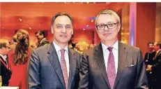  ?? RP-FOTO: ANNE ORTHEN ?? James von Moltke (Vorstandsm­itglied Deutsche Bank; l.) und Thomas Buschmann (Geschäftsl­eitung Deutsche Bank Düsseldorf)