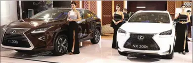  ?? FRIZAL/JAWA POS ?? ELEGAN: SUV premium Lexus 200t dan NX 200t ikut meramaikan persaingan di pasar yang sempit.