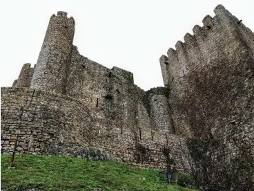  ??  ?? THE MEDIEVAL castle of Obidos.