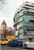  ?? Fotos: Silvio Wyszengrad ?? An der Fundstelle entsteht ein fünfstöcki ges Wohnhaus.