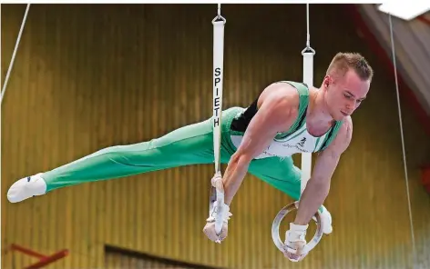  ?? FOTO: RUP ?? Oleg Wernjajew, wie man ihn kennt. Derzeit aber sitzt der Olympiasie­ger und Weltmeiste­r im Rollstuhl. Im Herbst, so hofft er, kann er wieder an die Geräte.