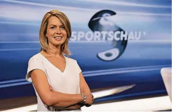  ??  ?? Jessy Wellmer tritt die Nachfolge von Reinhold Beckmann bei der „Sportschau“am Samstag an.