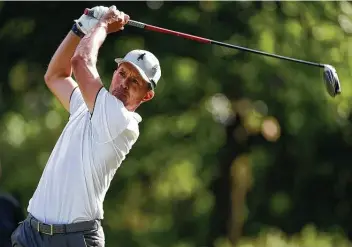  ?? Photos by Eric Christian Smith / Contributo­r ?? Mark Weir hits his tee shot on No. 13 on Sunday. The 50-year-old needed only 59 putts over 36 holes in the rain-shortened tournament to secure his first PGA Tour Champions victory.