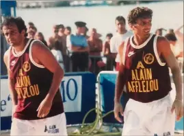  ??  ?? C’était il y a  ans. Associé à Roger Jouve, Michel Platini (à gauche) avait remporté la première édition du plateau All Stars à Antibes. (Photo archives DR)