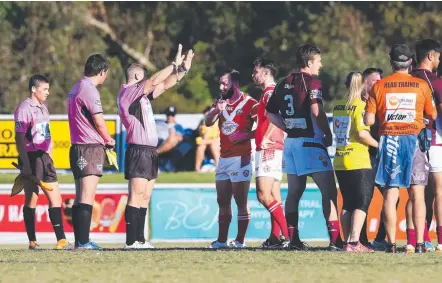  ?? Picture: GLENN HAMPSON ?? Burleigh lost 34-14 to Currumbin at Pizzey Park in a clash where two players were binned after a brawl.