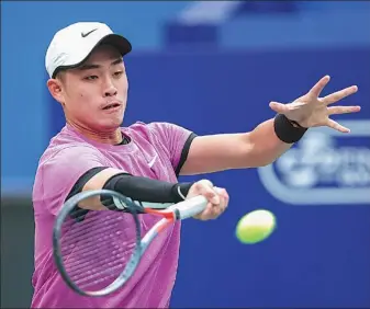  ?? GETTY IMAGES ?? Wu Yibing (left) and Zhang Zhizhen have both produced encouragin­g results on the ATP Challenger Tour recently. Wu has claimed three titles in a row to rise to No 174 in the rankings while Zhang’s deep runs at tournament­s have taken him to No 191.