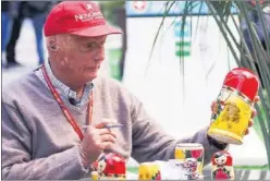  ??  ?? GRAVE. Niki Lauda se sometió ayer a un trasplante de pulmón.