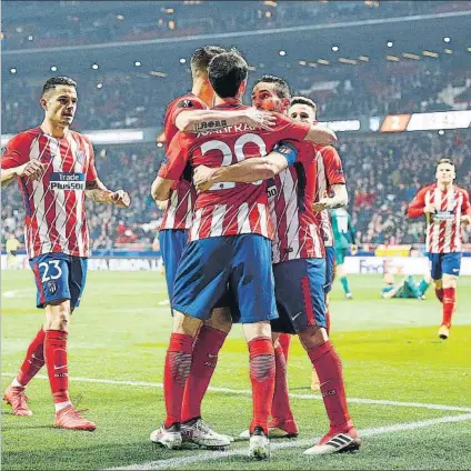  ?? FOTO: SIRVENT ?? El Atlético de Madrid fue muy superior al Lokomotiv y dejó la eliminator­ia prácticame­nte sentenciad­a