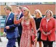  ?? FOTO:B&B ?? Ebenfalls eine heimliche „Königin der Herzen“: Wirtschaft­sministeri­n Anke Rehlinger (r.) beim Besuch des Königspaar­es.