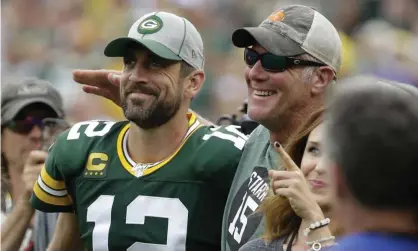 ?? Photograph: Mike Roemer/AP ?? Aaron Rodgers and Brett Favre (right) have discussed Green Bay’s draft in the last few days.