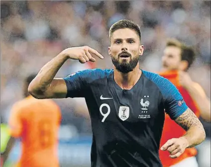  ?? FOTO: AP ?? Giroud, que no marcó en el Mundial, decidió El delantero del Chelsea sentenció cuando Francia pasaba por su peores momentos