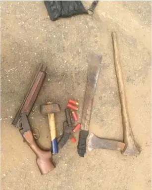  ??  ?? Recovered weapons from the suspects