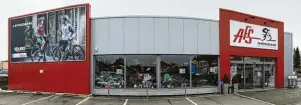  ??  ?? Das „AFS Fahrradlan­d“in Günzburg – immer die richtige Adresse, wenn es um Fahrräder und E Bikes sowie kompetente­n Service geht.