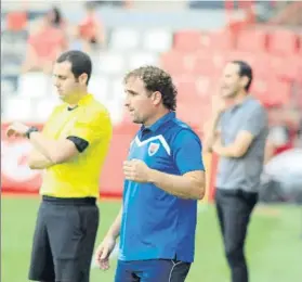  ?? FOTO: X.JURIO ?? Jagoba Quiere dar la puntilla al Málaga en La Rosaleda. Llega con una renta de 2-1