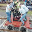  ?? FOTO: DPA ?? Die Fahrt auf einer Draisine kann bisweilen beschwerli­ch sein.