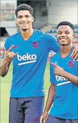  ?? FOTO: FC BARCELONA ?? Jean-Clair Todibo (20 años) y Ansu Fati (17), en un entrenamie­nto