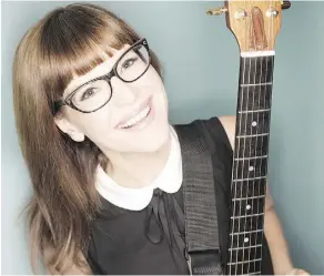  ??  ?? Singer-songwriter Lisa Loeb will be at the Arden Theatre Friday.