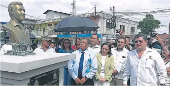  ??  ?? MEMORIA. En la plaza que lleva su nombre, el Estado pidió perdón por la muerte de Escaleras.