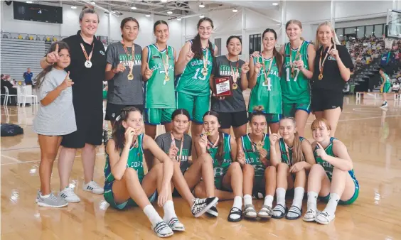  ?? Picture: Cassidy Muir ?? Gold Coast Waves are the under-18 queens of Queensland, winning the state championsh­ips.