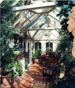  ??  ?? Left: the Gothic conservato­ry. Above: Mark Twain’s life mask. Right: the Old Rectory, built in 1846