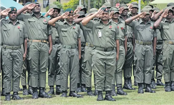  ?? Veitaba: Ronald Kumar ?? Era vakaraitak­a na iLiuliu ni Mataivalu ni noda vanua o Rear Admiral Viliame Naupoto vei ira na sotia mera dina kina mataivalu.