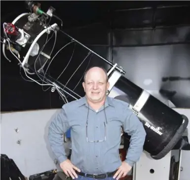  ?? COURTESY OF VICTOR BUSO ?? Amateur astronomer Victor Buso scans the skies with cameras mounted atop his 40-centimetre telescope.