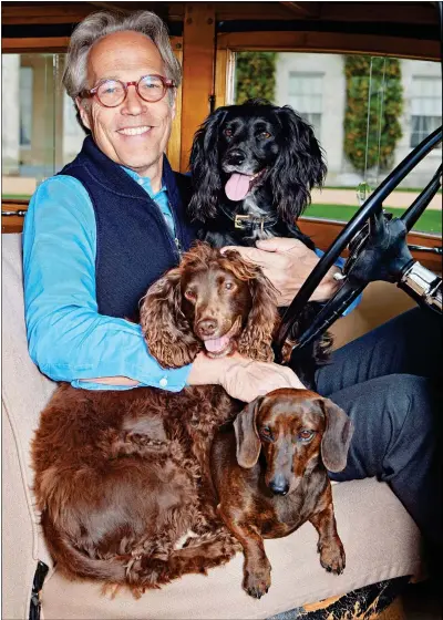  ?? ?? PET PROJECT: Charles Richmond with his beloved dogs Leto, top, her mum Ruby and dachshund Winston