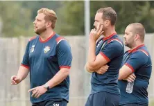  ?? ?? Windsor boss Mark Cooper, centre.