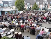  ?? FOTO: AMG ?? 25 Schüler des Albertus-Magnus-Gymnasiums in Dülken spielten mit der Big Band im französisc­hen St. Quentin.