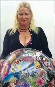  ??  ?? A bowl of ‘‘Romance’’: Golden Bay artist Debbie Bradley is displaying her works of elaborate decoupage including this love-themed bowl.