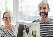  ??  ?? Prue and David Simpson with Naomi Jensen’s, above, wedding photo, which they found in a trunk under the house of Prue’s late mother.