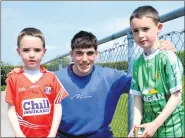  ?? (Pic: P O’Dwyer) ?? Stars of the future Danny and Joe Cahill with Cork Senior hurler, Ciarán Joyce, who was special guest at the Glanworth Juvenile GAA sponsored walk last Sunday morning.