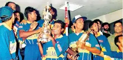  ??  ?? Sri Lanka won the 1996 World Cup under Dav Whatmore