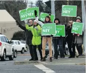  ?? — THE CANADIAN PRESS FILES ?? Green workers took to the streets of Nanaimo on Jan. 30