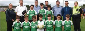  ??  ?? The Scoil Bhride Loreto NS team with Garda Liz Twomey, Supt. Flor Murphy, Garda Mike Millner, Garda Patrick Finnegan, Garda Eddie Walsh Organiser, teacher Edward Looney and Garda Deirdre Quinn.