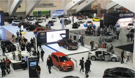  ?? INTERNATIO­NAL AUTO SHOW ?? Above: The San Francisco Chronicle’s 60th annual Internatio­nal Auto Show is the largest exposition in Northern California. Below: The 1931 Pierce Arrow Sedan is part of the Academy of Art University Classic Car Collection, which will be on display at...