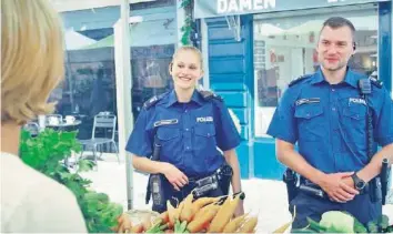  ?? POLIZEI LU ?? Die Arbeit der Polizei wird von einem Leserbrief­schreiber (kl. Bild) in den höchsten Tönen gelobt.