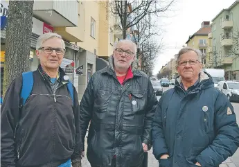  ?? FOTO: ULRICA ANDERSSON ?? LIVFULLT. Gunnar Wittberg, John Bornemark och Hans Ritzén minns glansdagar­na för Sturegatan. Men för 20 år sedan vände trenden nedåt, enligt dem.