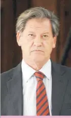  ??  ?? “El reajuste hay que verlo con calma, los gremios están pidiendo un 6% y yo le plantee (a Eyzaguirre) que iba a pelear para que la cifra que saliera del Congreso sea de un 4%”.
PABLO LORENZINI Diputado DC