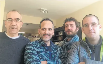  ??  ?? Dramaturgo­s y directores. Héctor Levy-daniel, Ignacio Apolo, Andrés Binetti y Mariano Saba.