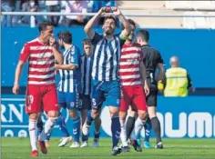  ??  ?? ESTRENO. Antonio López marcó su primer gol con el Lorca FC.